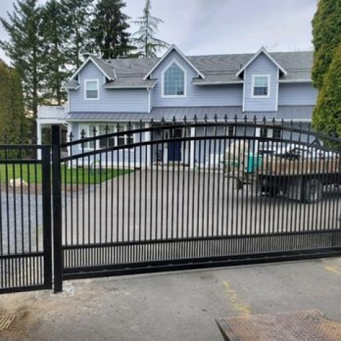 Fence Builders Near Me Madras