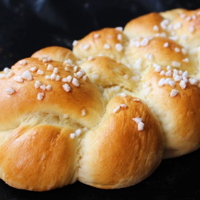 Lavender Bread & Cafe’