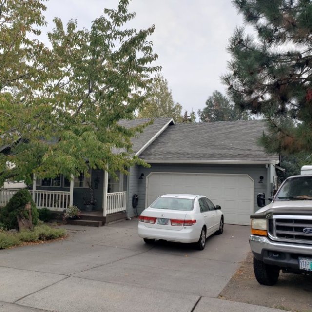 Deschutes Roofing